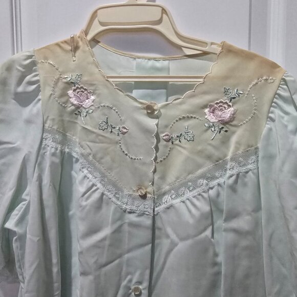 Vintage Shadowline Button Mid-Length Robe - Picture 2 of 4